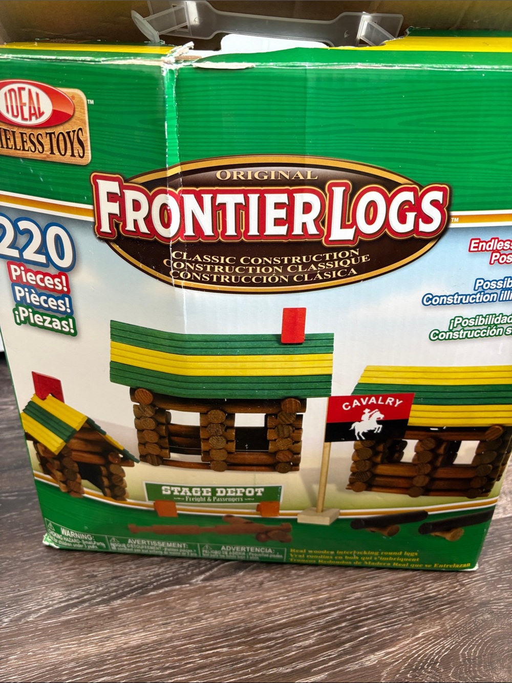 Frontier Logs Classic Construction Set - Green/Yellow/Red Roof -
